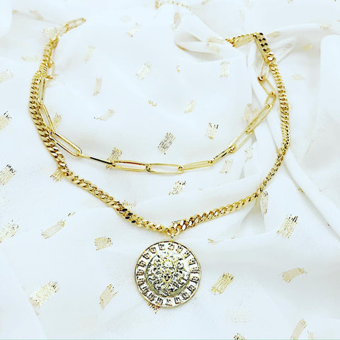 The lioness duo necklace
